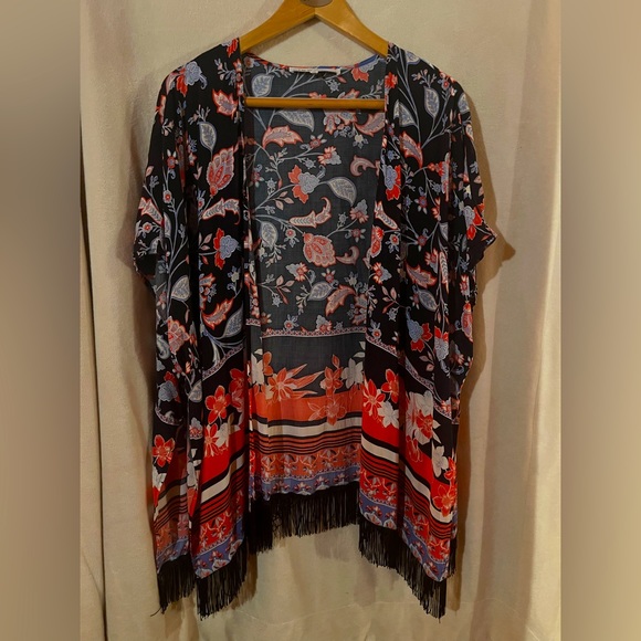 🌹 CLEO Navy, Red and White Floral Shawl with Fringe - Picture 1 of 7